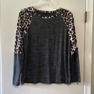 SHEIN Gray Long Sleeve Shirt with Leopard Accents